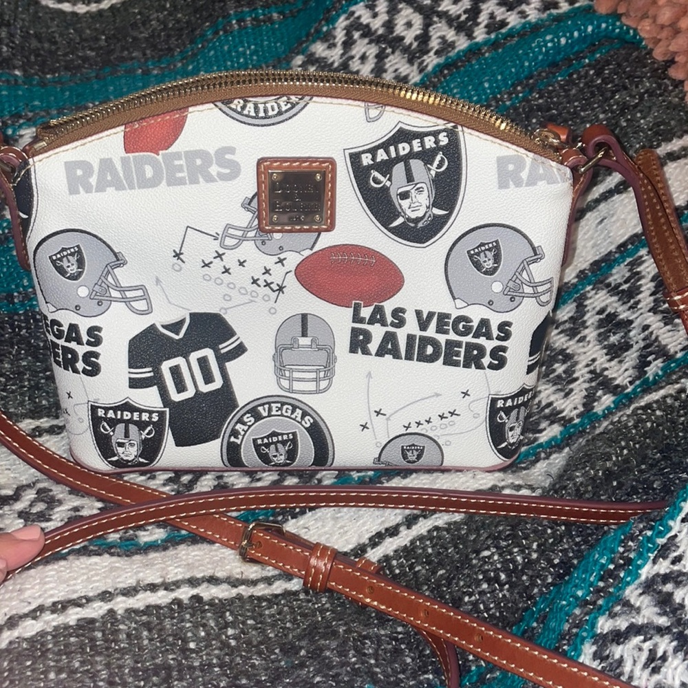Dooney and bourke raider bag